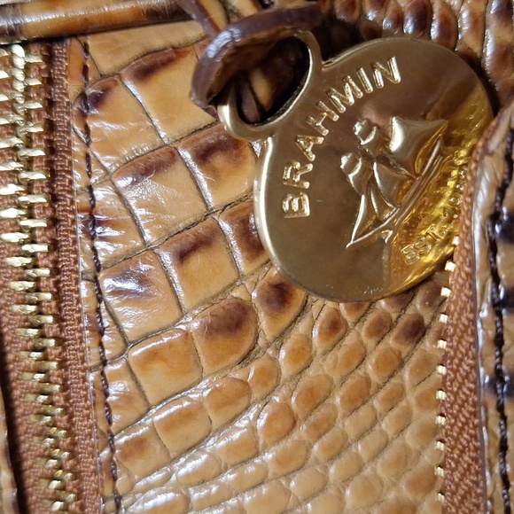 BRAHMIN CROSSBODY WITH DUST BAG - Picture 2 of 10